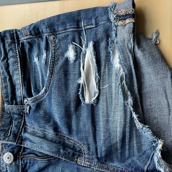 SOLD: AE Tomgirl Shortie Jean Shorts - Picture 7 of 9